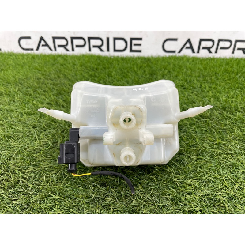 Бачок гальмівної рідини (гальмівна система) Audi A5 F5 2019 2.0 TFSI 8W0611301