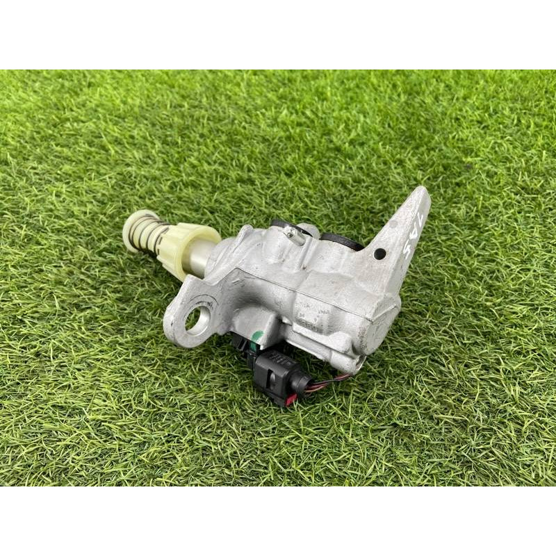 Головний гальмівний циліндр (гальмівна система) Audi A5 F5 2019 2.0 TFSI 8W0611021