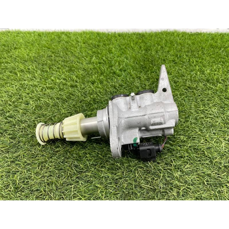 Головний гальмівний циліндр (гальмівна система) Audi A5 F5 2019 2.0 TFSI 8W0611021