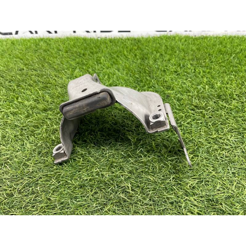 Кронштейн подушки двигателя (кронштейны двигателя) AUDI A8 D4 2011 4,2 4H0399060B