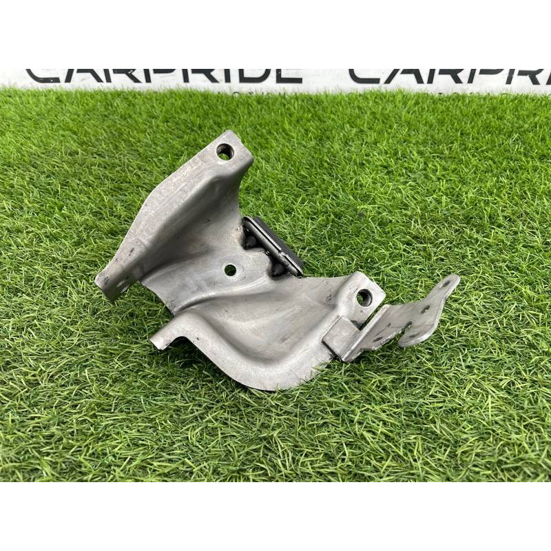 Кронштейн подушки двигателя (кронштейны двигателя) AUDI A8 D4 2011 4,2 4H0399060B