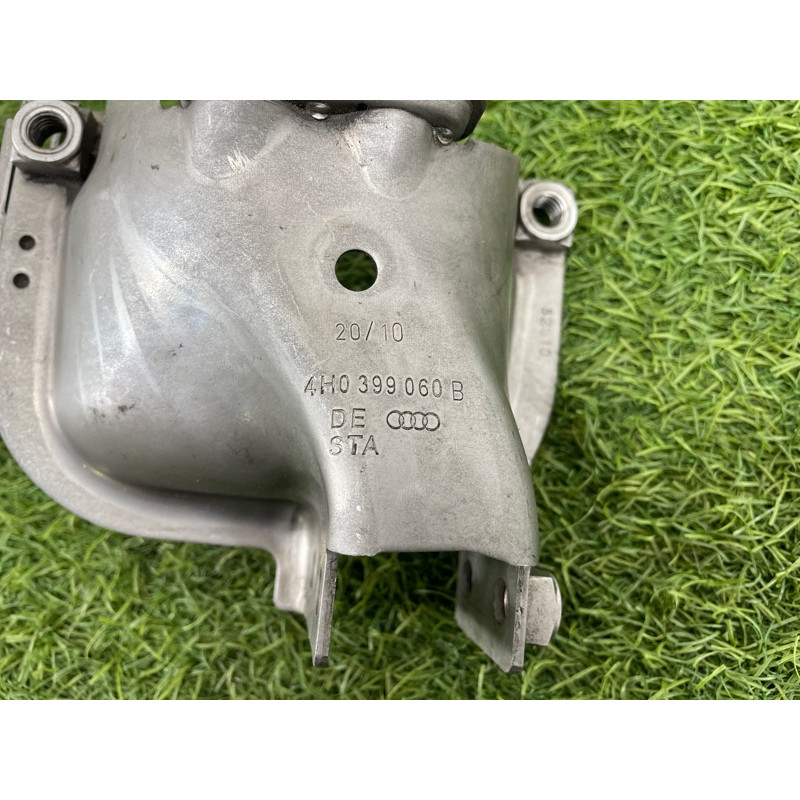 Кронштейн подушки двигателя (кронштейны двигателя) AUDI A8 D4 2011 4,2 4H0399060B