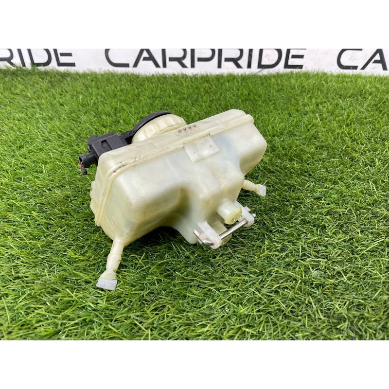 Бачок тормозной жидкости (тормозная система) AUDI A8 D4 2011 4,2 8K0611301A