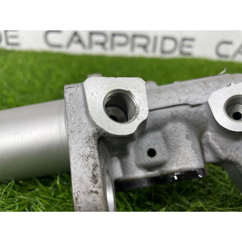 Главный тормозной цилиндр (тормозная система) AUDI A8 D4 2011 4,2 8K0611021B