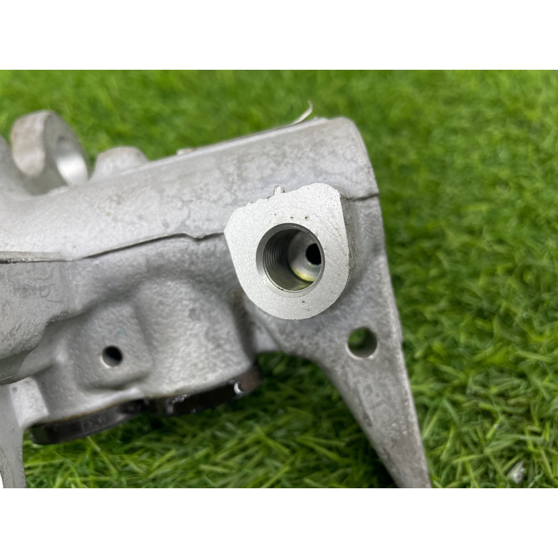 Главный тормозной цилиндр (тормозная система) AUDI A8 D4 2011 4,2 8K0611021B