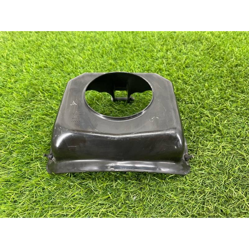 Защита бачка тормозной жидкости (тормозная система) AUDI A4 B9 2017 2.0L 8W0611367