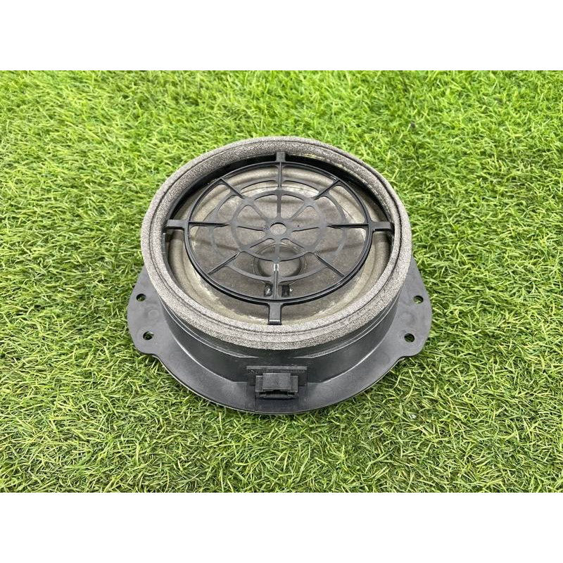 Динамик (электрика) AUDI A4 B9 2017 2.0L 8W5035411