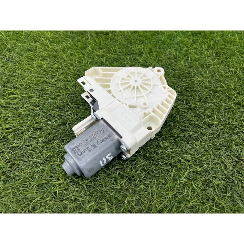 Мотор стеклоподъемника (электрика) Audi Q5 8R 2012 3.2 CALB 8K0959812A