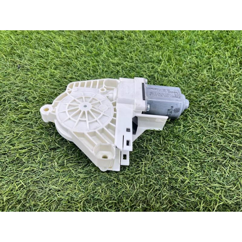 Мотор стеклоподъемника (электрика) Audi Q5 8R 2012 3.2 CALB 8K0959812A