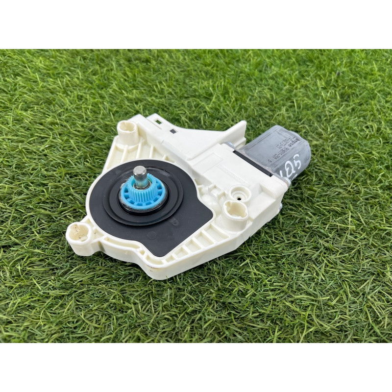 Мотор стеклоподъемника (электрика) Audi Q5 8R 2012 3.2 CALB 8K0959812A