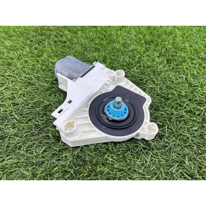 Мотор стеклоподъемника (электрика) Audi Q5 8R 2012 3.2 CALB 8K0959812A