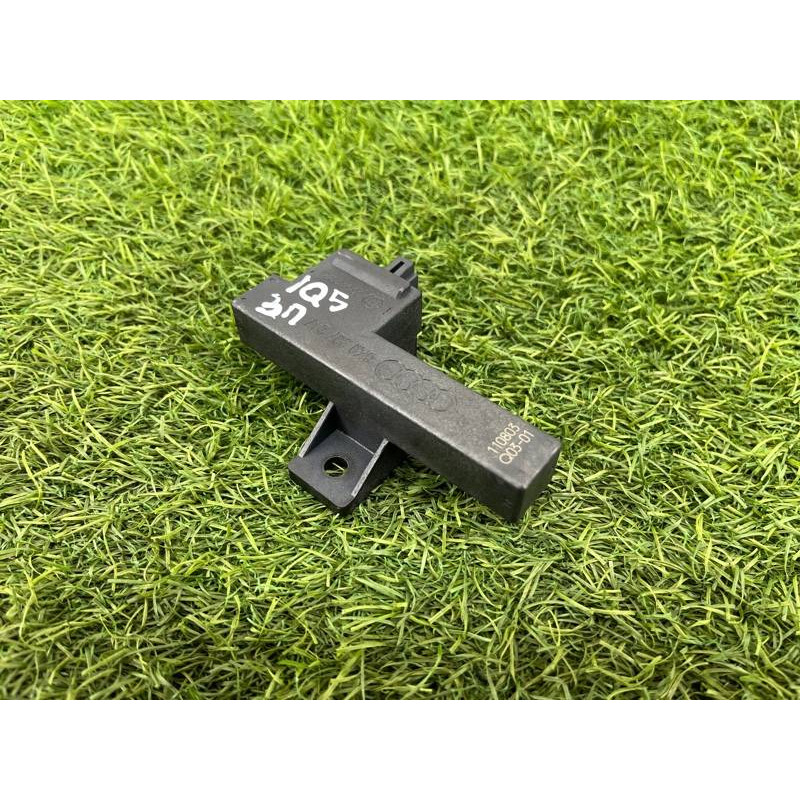 Антенна бесключевого доступа (электрика) Audi Q5 8R 2012 3.2 CALB 8k0907247