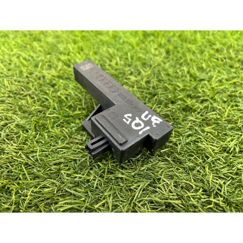 Антенна бесключевого доступа (электрика) Audi Q5 8R 2012 3.2 CALB 8k0907247