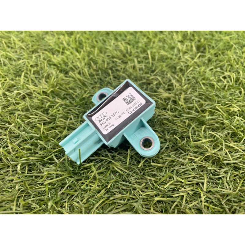 Датчик удара (электрика / датчики) Audi Q5 8R 2012 3.2 CALB 8K0955557C