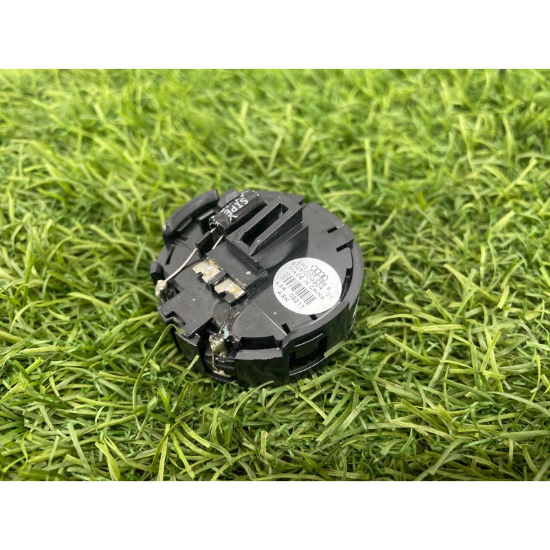 Динамик (электрика) Audi Q5 8R 2012 3.2 CALB 8R0035399B