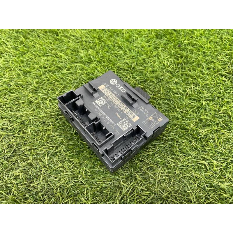 Блок управления дверьми (электрика / блок управления) AUDI A8 D4 2011 4,2 4H0959792E