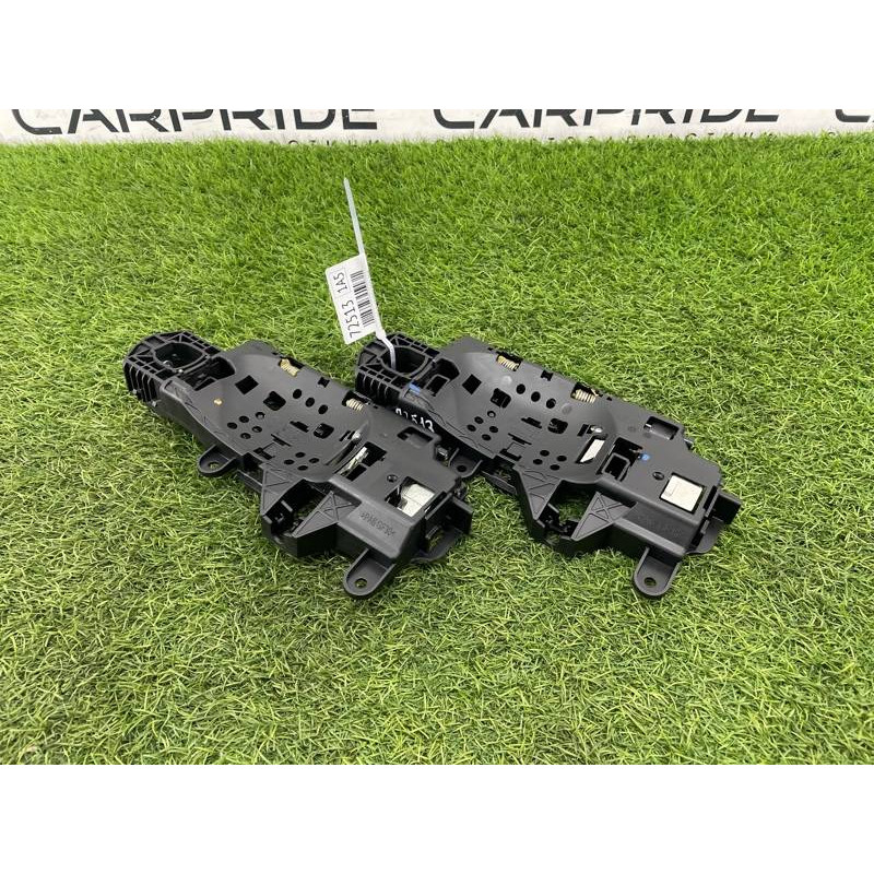 Кронштейн ручки дверей (кузов і елементи) Audi A5 F5 2019 2.0 TFSI 8W0837812A