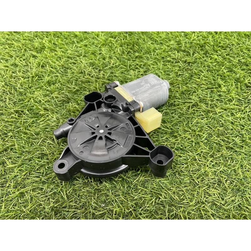 Мотор склопідйомника (електрика) Audi A5 F5 2019 2.0 TFSI 8W0959802