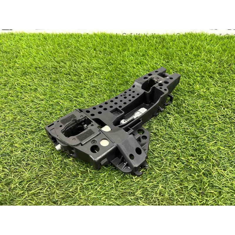 Кронштейн ручки двери (кузов и элементы) AUDI A8 D4 2011 4,2 4h0837886