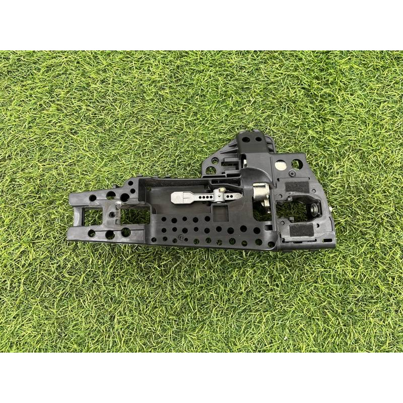 Кронштейн ручки двери (кузов и элементы) AUDI A8 D4 2011 4,2 4h0837886