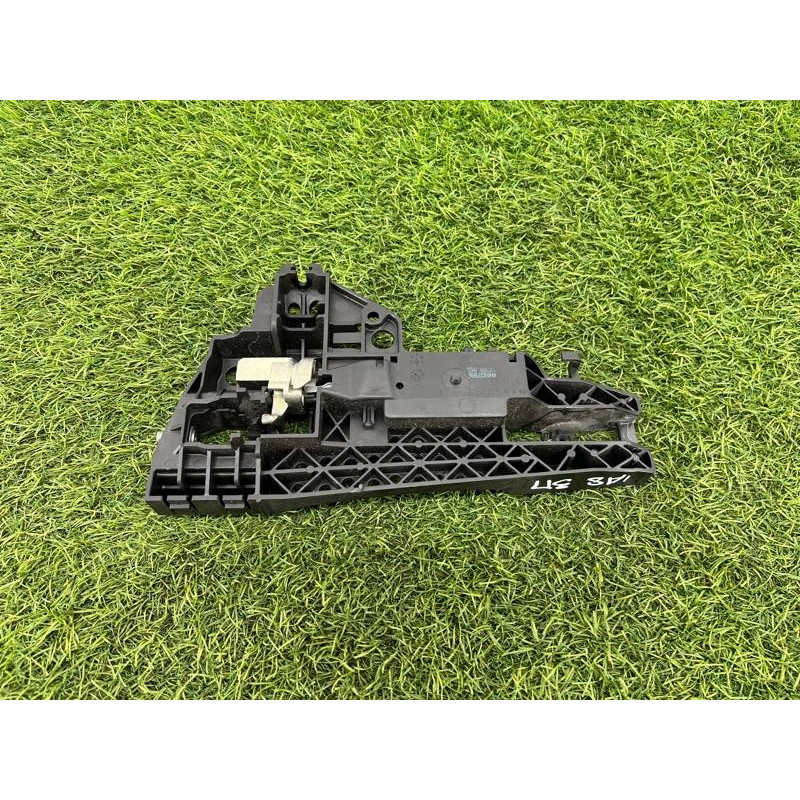 Кронштейн ручки двери (кузов и элементы) AUDI A8 D4 2011 4,2 4h0837886