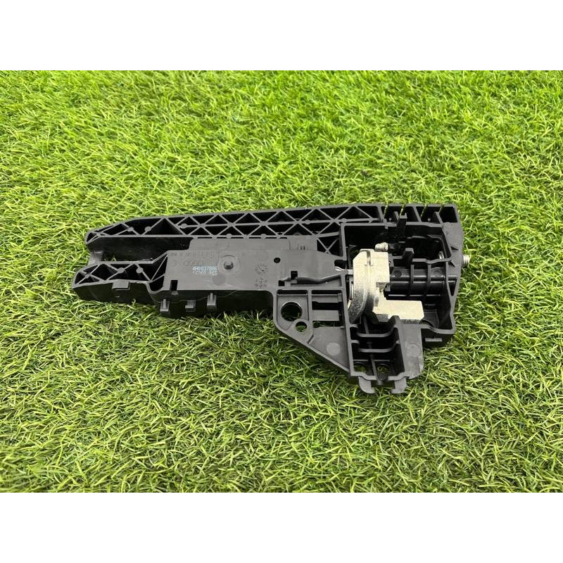 Кронштейн ручки двери (кузов и элементы) AUDI A8 D4 2011 4,2 4h0837886