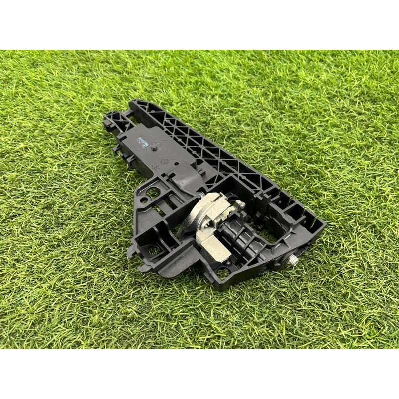 Кронштейн ручки двери (кузов и элементы) AUDI A8 D4 2011 4,2 4h0837886