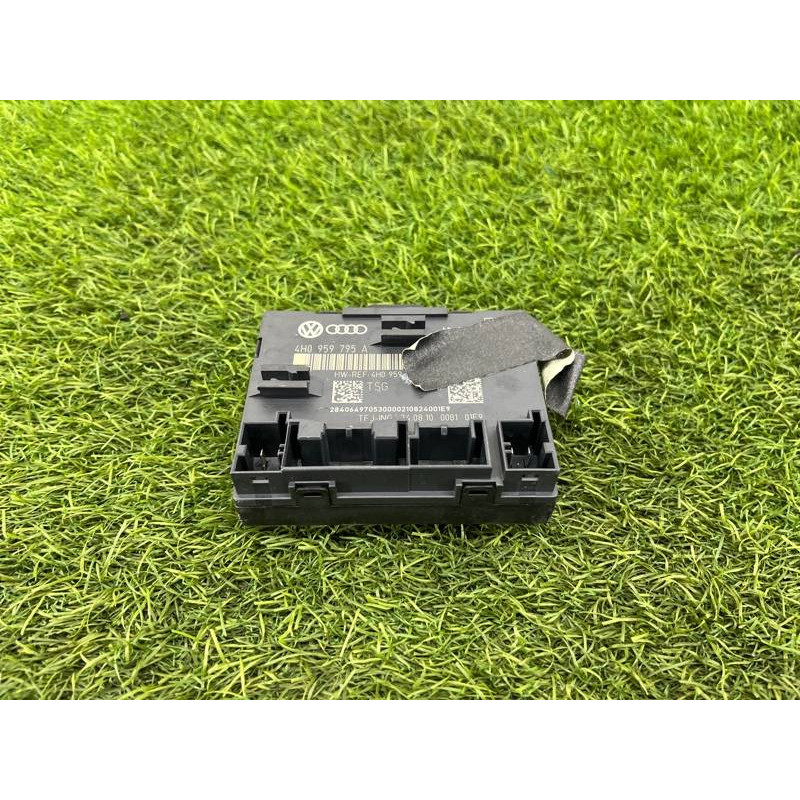 Блок управления дверьми (электрика / блок управления) AUDI A8 D4 2011 4,2 4H0959795A
