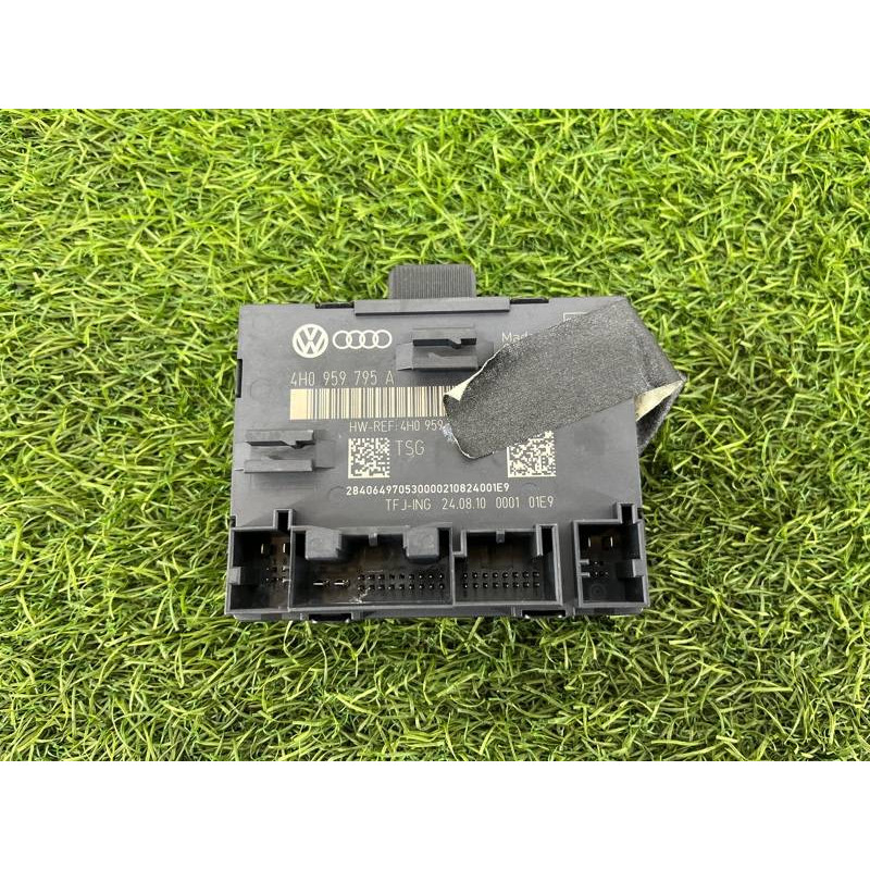 Блок управления дверьми (электрика / блок управления) AUDI A8 D4 2011 4,2 4H0959795A