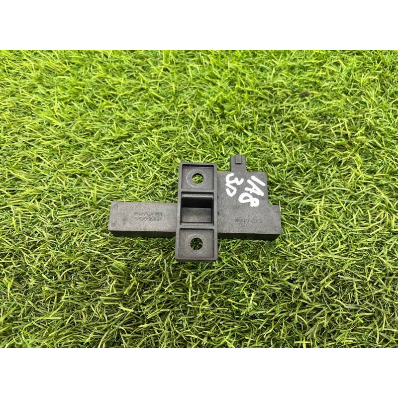 Антенна бесключевого доступа (электрика) AUDI A8 D4 2011 4,2 8K0907247