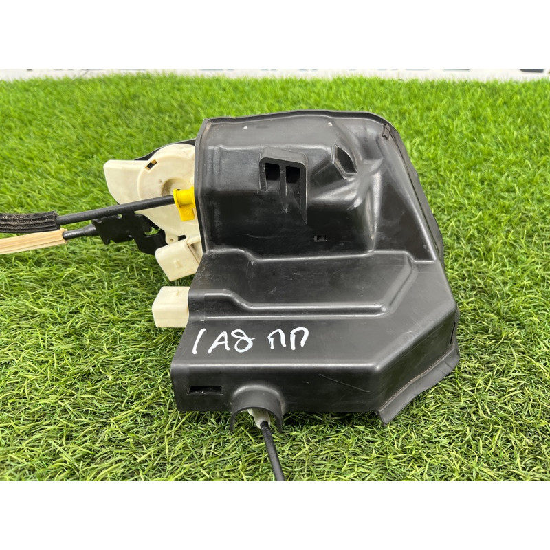 Замок двери (кузов и элементы) AUDI A8 D4 2011 4,2 4H1837016F