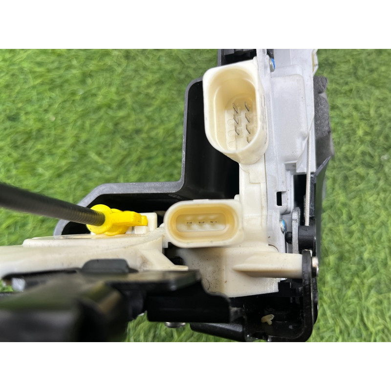 Замок двери (кузов и элементы) AUDI A8 D4 2011 4,2 4H1837016F