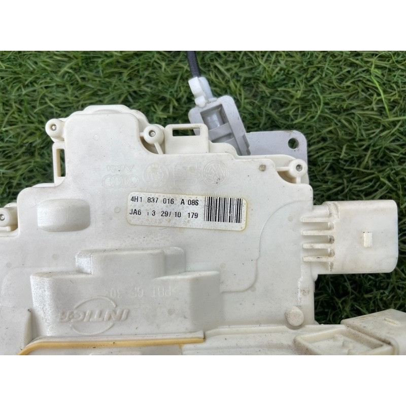 Замок двери (кузов и элементы) AUDI A8 D4 2011 4,2 4H1837016F