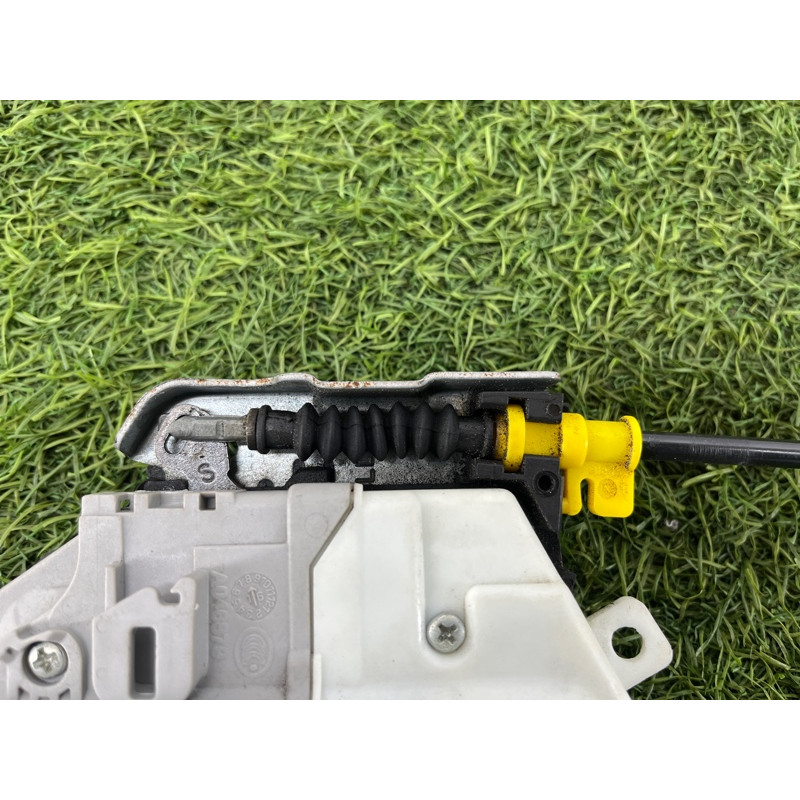 Замок двери (кузов и элементы) AUDI A4 B9 2017 2.0L 8X0839015D