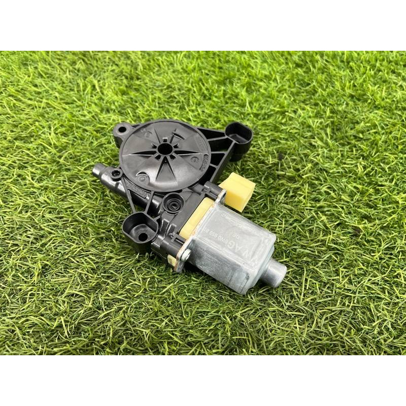 Мотор стеклоподъемника (электрика) AUDI A4 B9 2017 2.0L 8W0959811