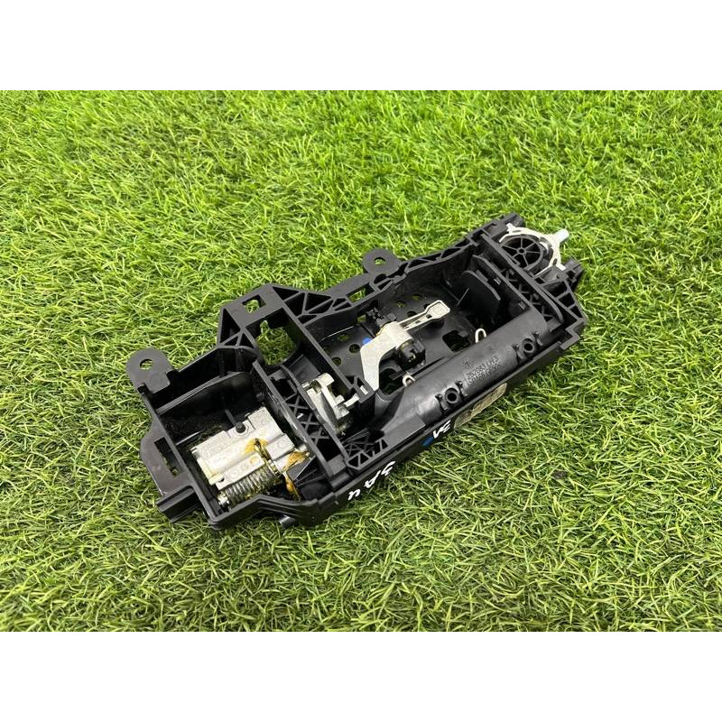 Кронштейн ручки двери (кузов и элементы) AUDI A4 B9 2017 2.0L 8W0837811A