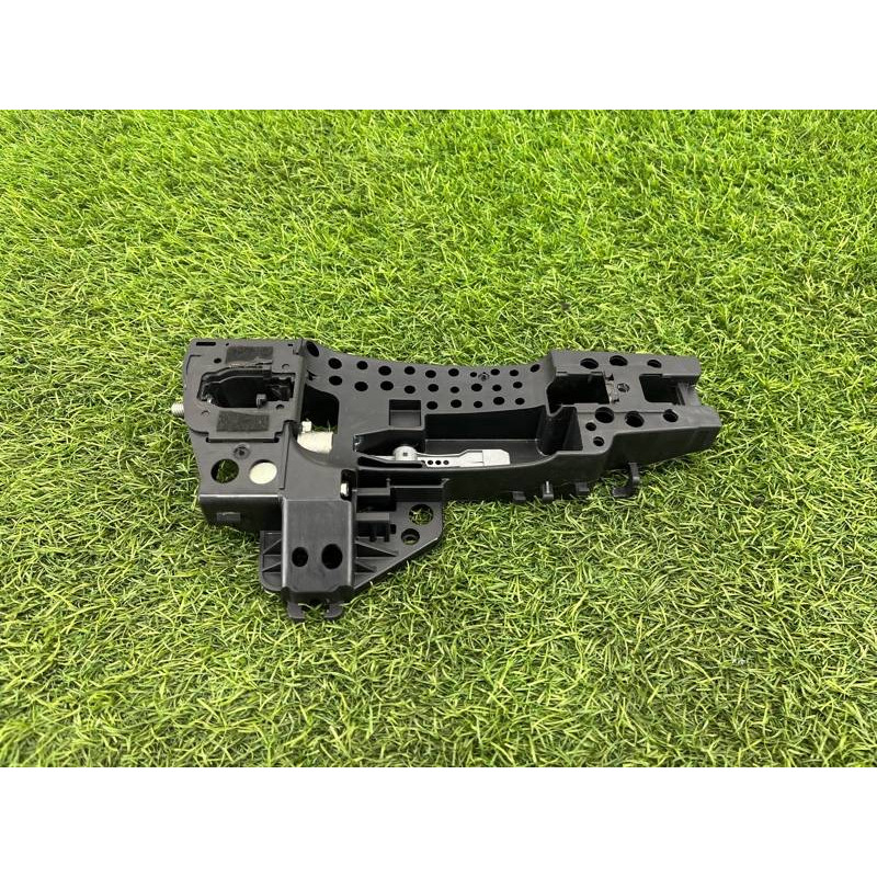 Кронштейн ручки двери (кузов и элементы) AUDI A8 D4 2011 4,2 4H0837886