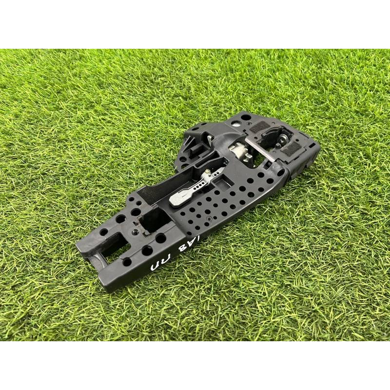 Кронштейн ручки двери (кузов и элементы) AUDI A8 D4 2011 4,2 4H0837886