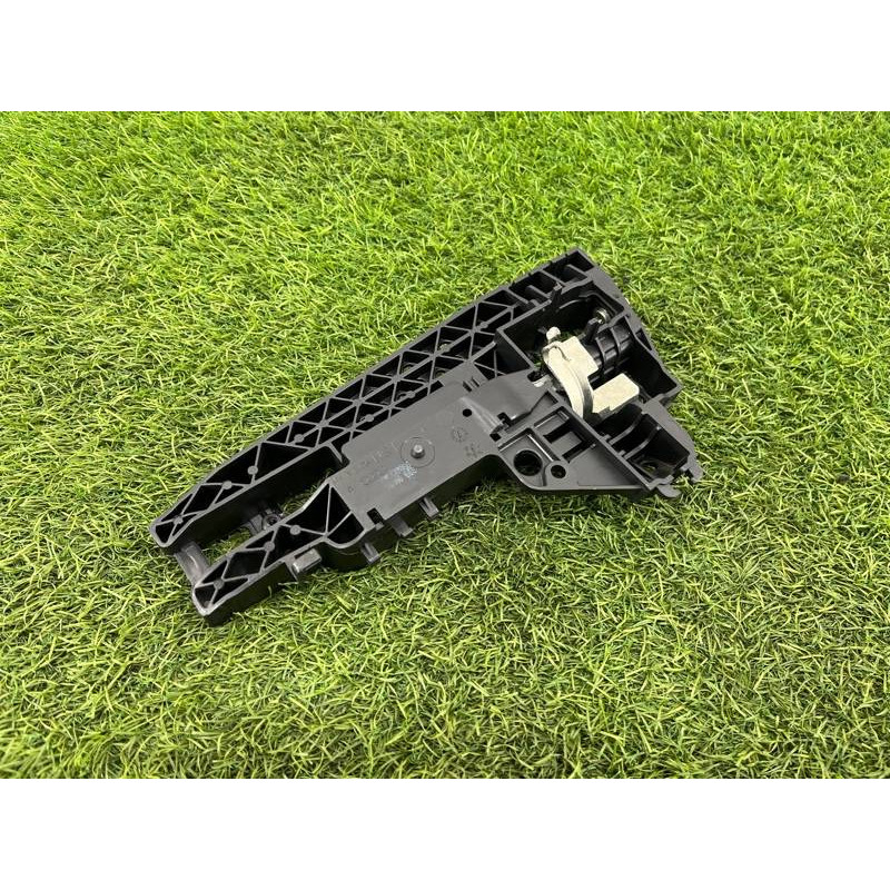 Кронштейн ручки двери (кузов и элементы) AUDI A8 D4 2011 4,2 4H0837886