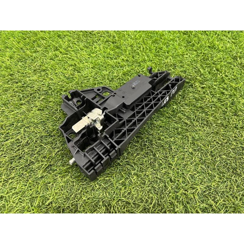 Кронштейн ручки двери (кузов и элементы) AUDI A8 D4 2011 4,2 4H0837886