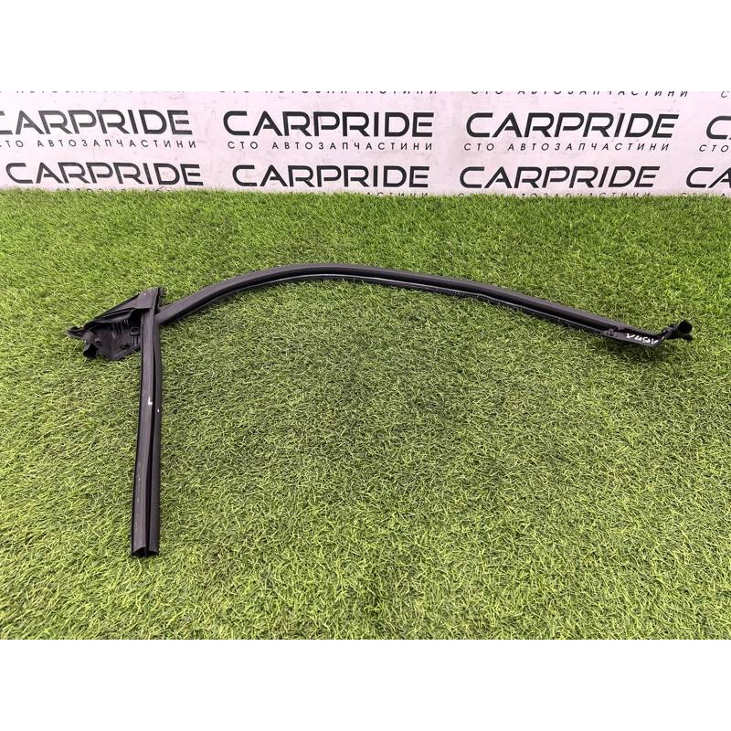 Уплотнитель стекла двери (кузов и элементы) Audi A5 F5 2019 2.0 TFSI 8W8837479A