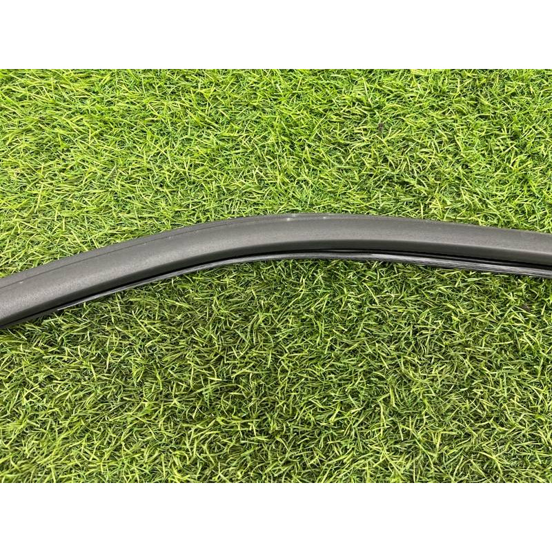 Уплотнитель стекла двери (кузов и элементы) Audi A5 F5 2019 2.0 TFSI 8W8837479A