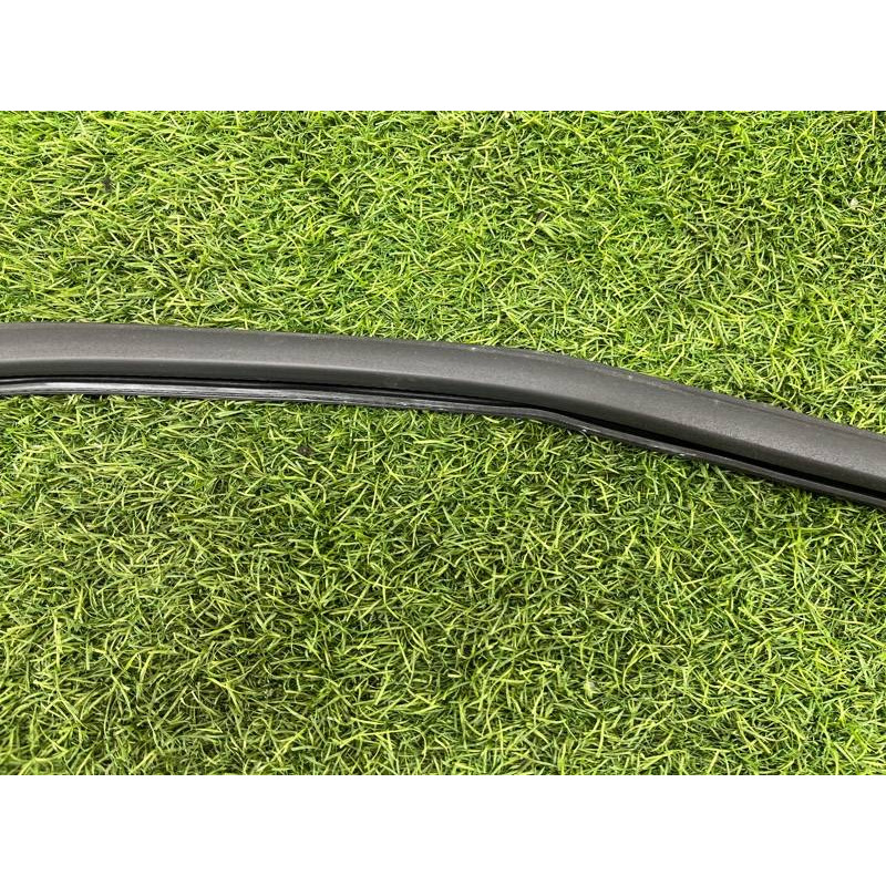 Уплотнитель стекла двери (кузов и элементы) Audi A5 F5 2019 2.0 TFSI 8W8837479A