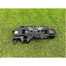 Кронштейн ручки дверей