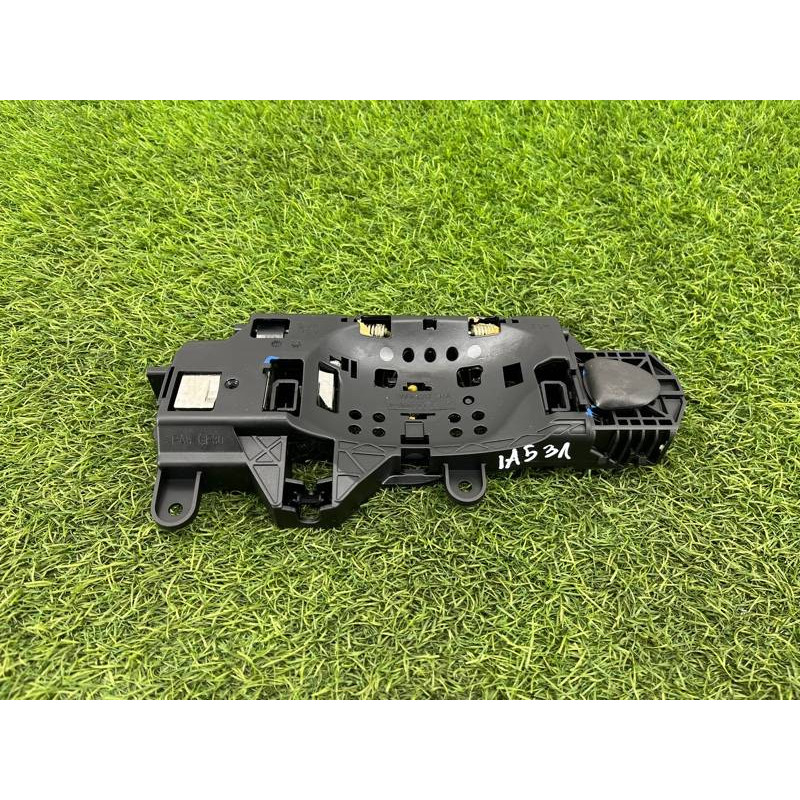 Кронштейн ручки дверей (кузов і елементи) Audi A5 F5 2019 2.0 TFSI 8W0837811A