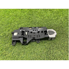 Кронштейн ручки двери