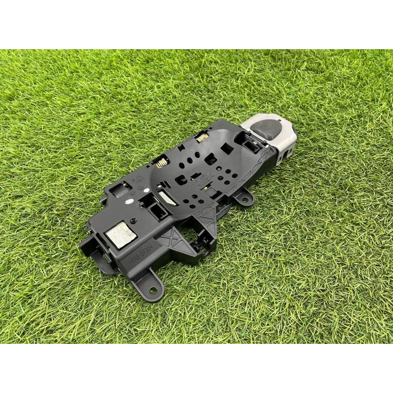 Кронштейн ручки двери (кузов и элементы) Audi A5 F5 2019 2.0 TFSI 8W1837811A