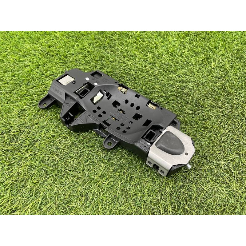 Кронштейн ручки двери (кузов и элементы) Audi A5 F5 2019 2.0 TFSI 8W1837811A