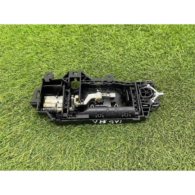 Кронштейн ручки двери (кузов и элементы) Audi A5 F5 2019 2.0 TFSI 8W1837811A