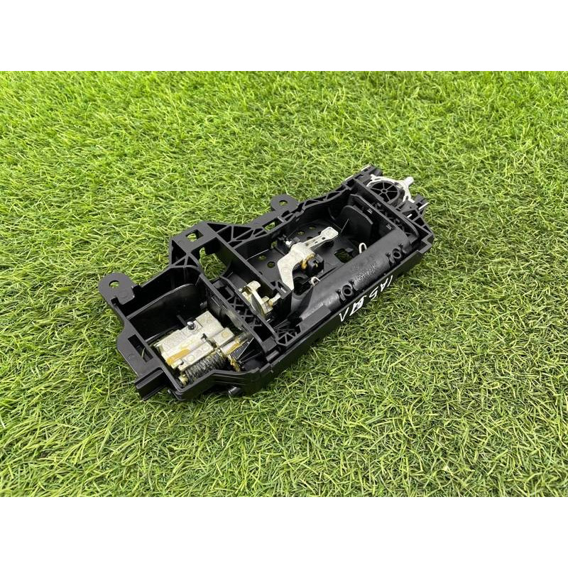 Кронштейн ручки двери (кузов и элементы) Audi A5 F5 2019 2.0 TFSI 8W1837811A